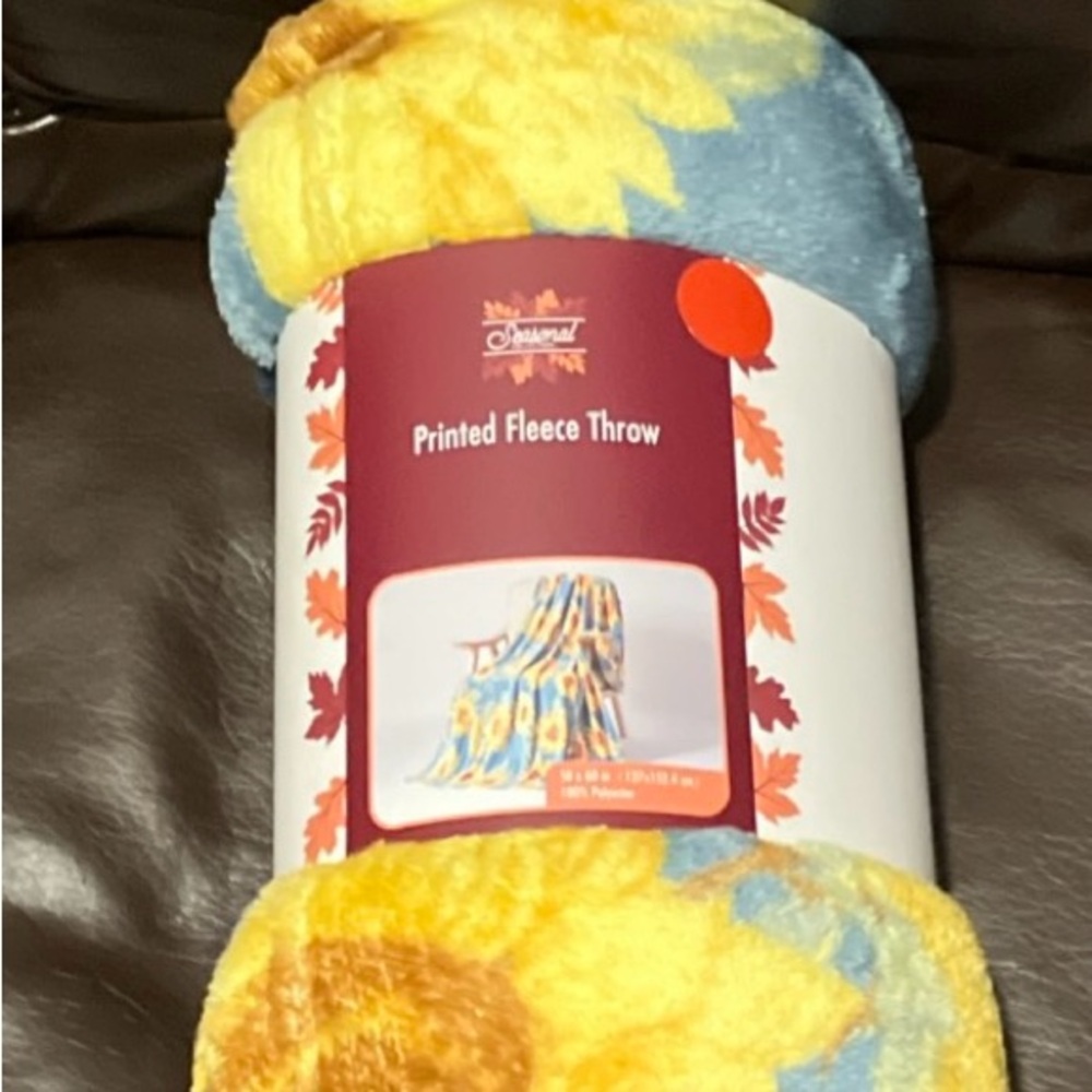 Seasonal Printed Fleece Throw- Sunflower
